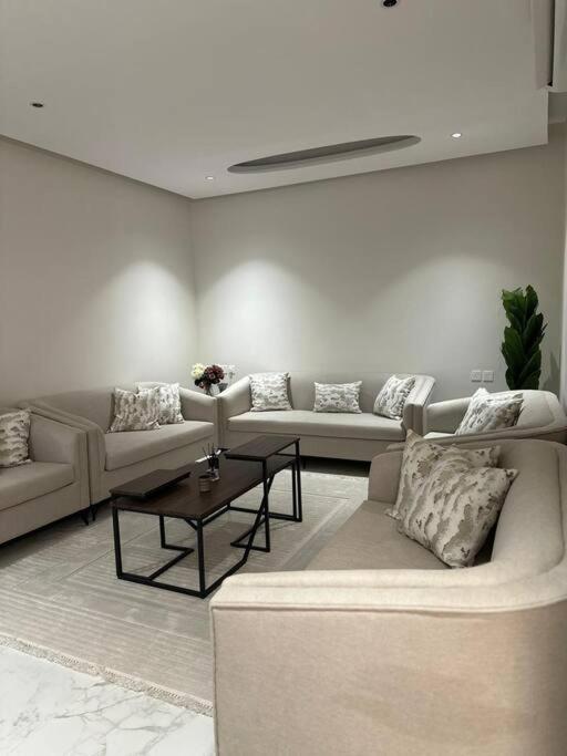 Villa مودرن بمسبح *